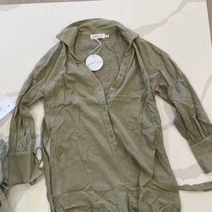 Size 0 petal and pup romper. Never worn before. Was too big